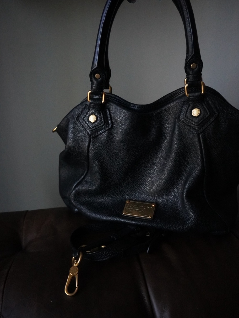 Marc by Marc Jacobs Black Leather Shoulder Bag with Gold Hardware - Picture 15 of 15